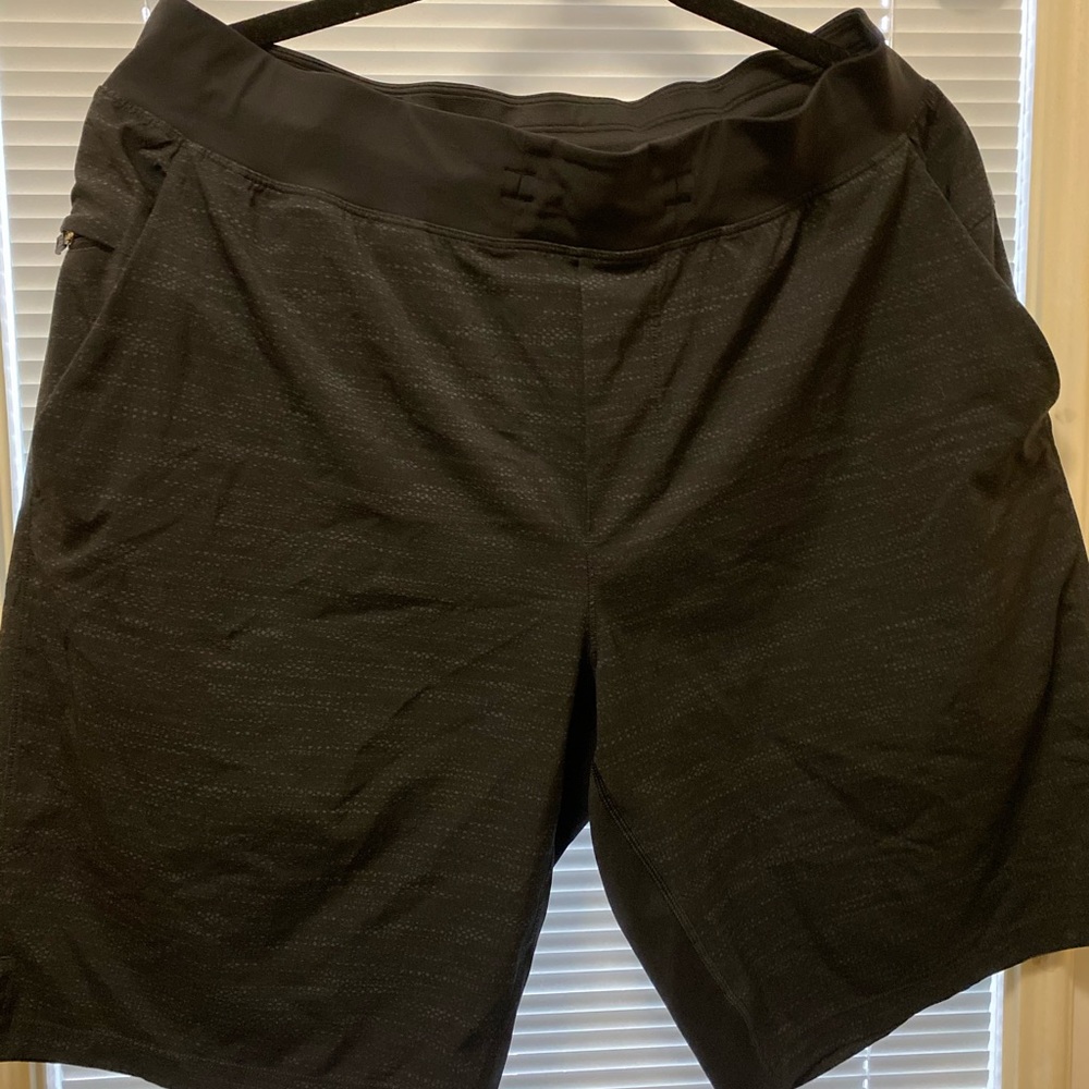 Lululemon THE Short 9” Linerless LARGE
